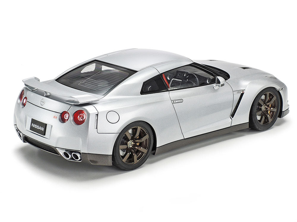 Tamiya 1/24 Nissan GT-R R35 Plastic Model Kit | 24300