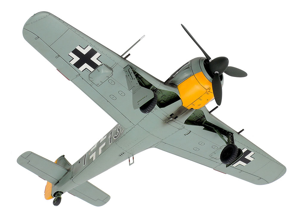 Tamiya 1/48 Focke-Wulf Fw 190 A-3 Model Kit (61037)