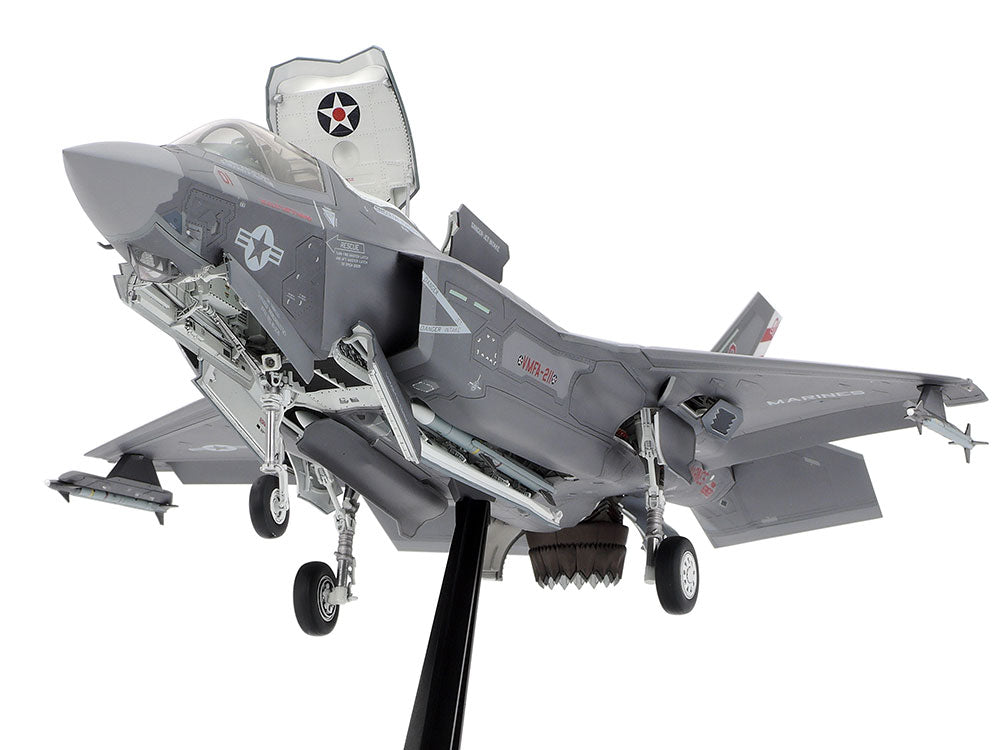 Tamiya 1/48 F-35B Lightning II STOVL Model Kit (61125)
