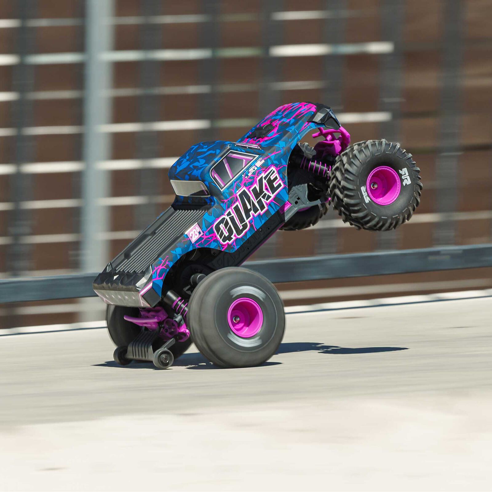 ARRMA Quake 223S BLX DSC 1/10 2WD Monster Truck RTR Purple