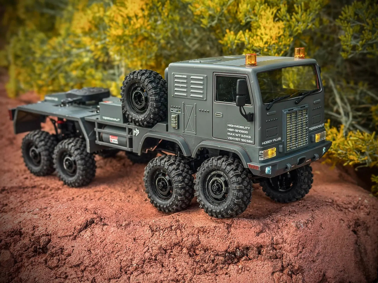 HobbyPlus 1/18 CR-18P Terranaut 8X8 AWS