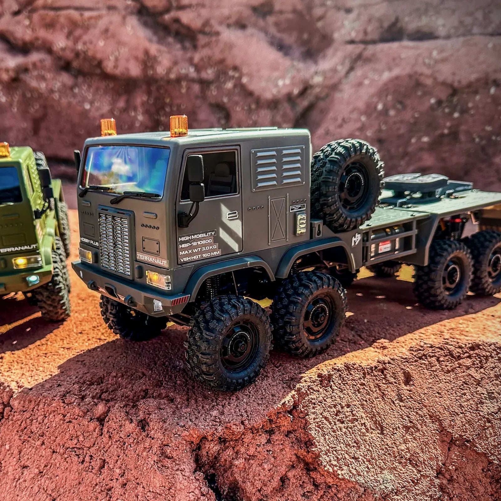 HobbyPlus 1/18 CR-18P Terranaut 8X8 AWS