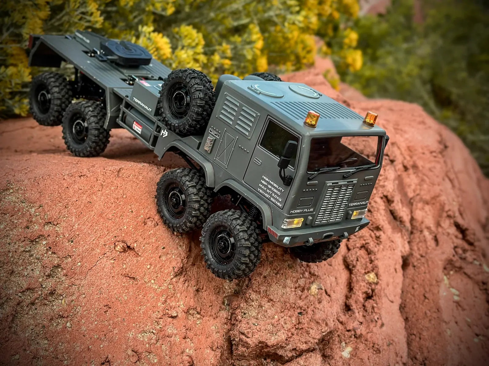HobbyPlus 1/18 CR-18P Terranaut 8X8 AWS