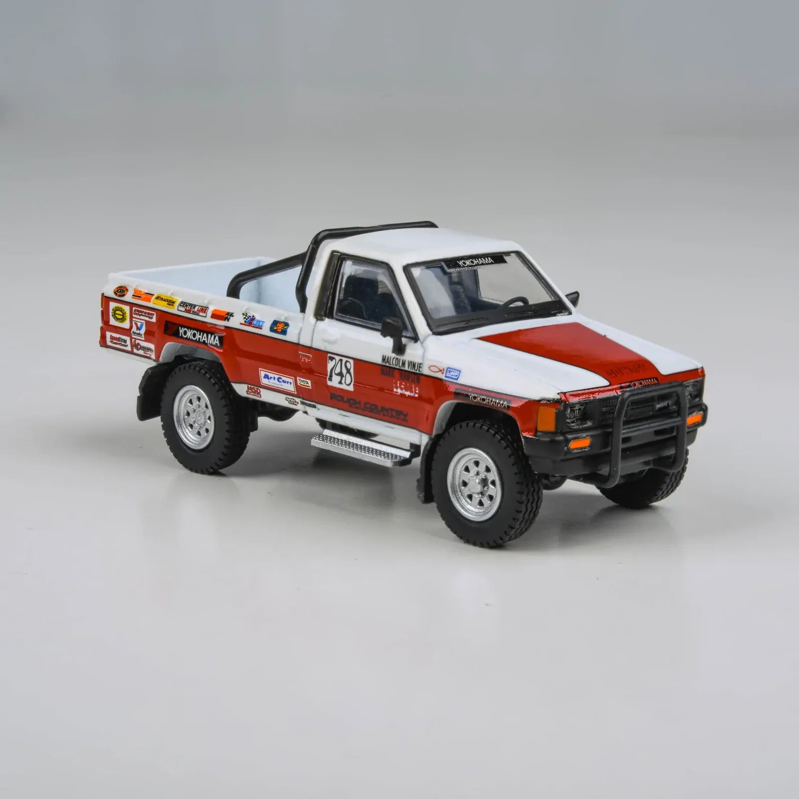 Para64 1/64 Toyota Hilux '87 Mojave 250 Diecast Model Car
