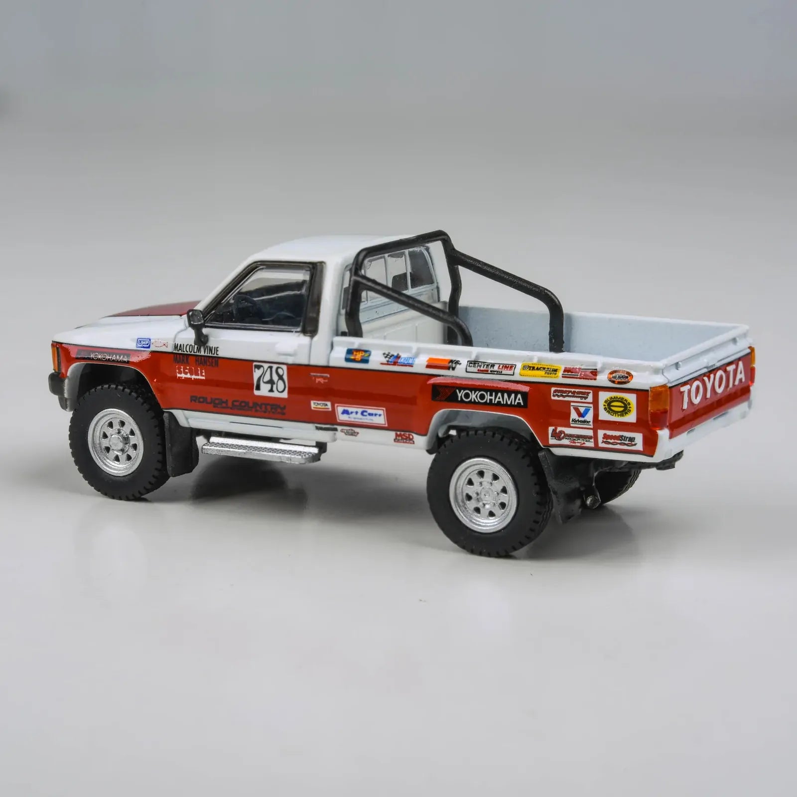 Para64 1/64 Toyota Hilux '87 Mojave 250 Diecast Model Car