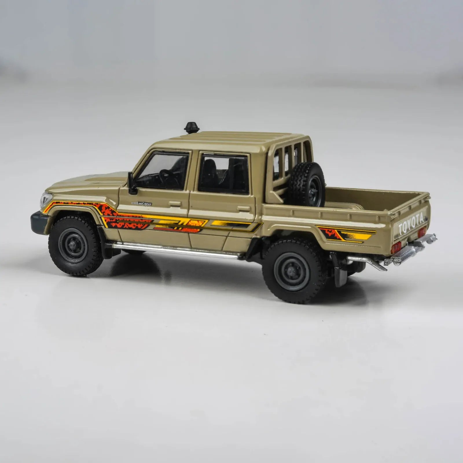 Para64 1/64 Toyota Land Cruiser 79 Sandy Taupe LHD Diecast Model Car