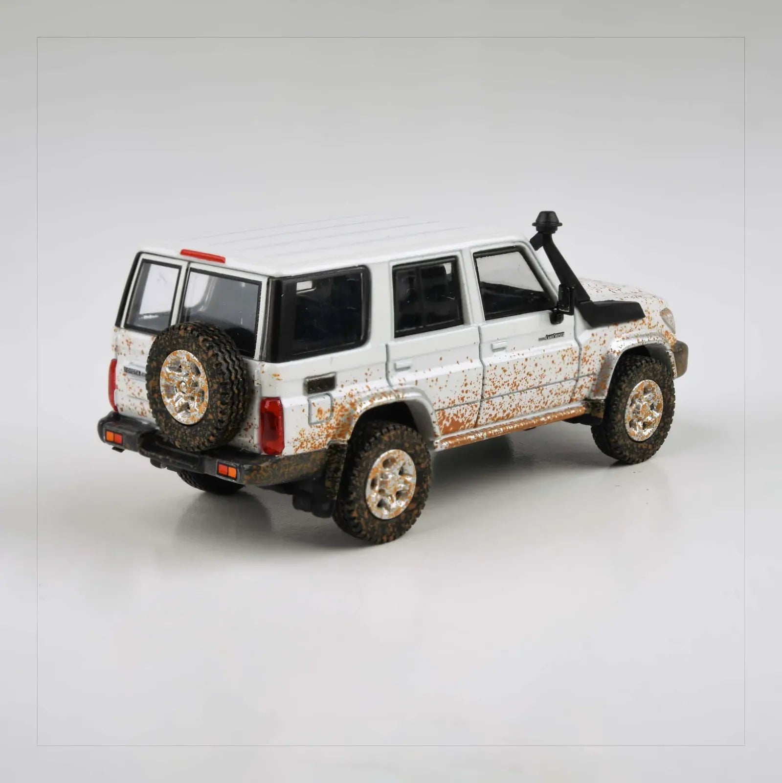 Para64 1/64 2014 Toyota Land Cruiser LC76 Off Road Effect Diecast Model Car