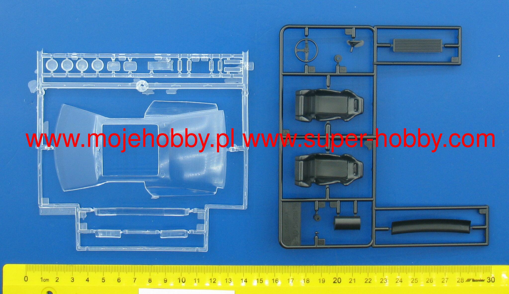 Fujumi 182619 1/24 Scale Toyota AE86 Levin 1983 1600GT APEX (Inital D) - Techtonic Hobbies - Fujumi