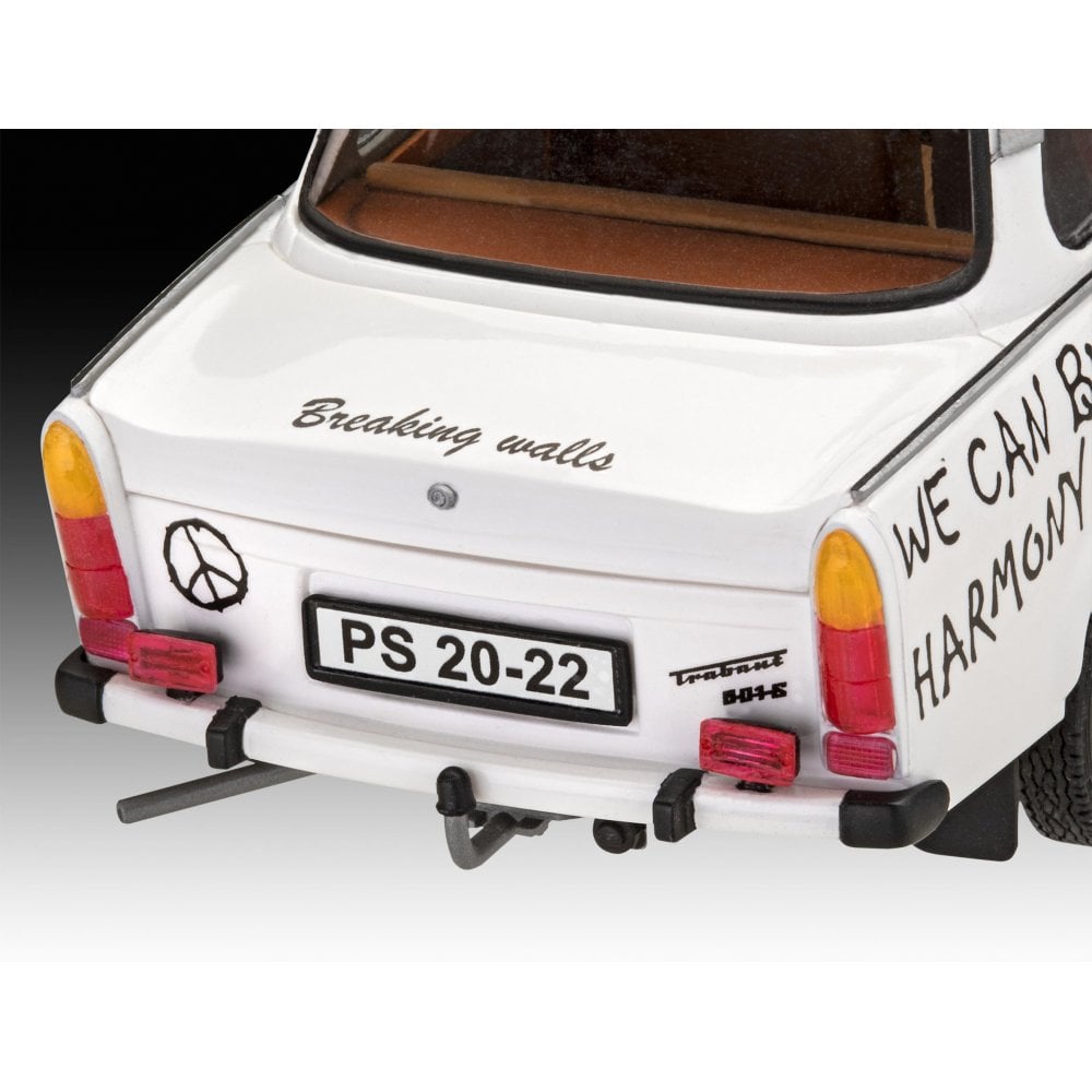 Revell 07713 1/24 Scale Trabant 601S "Builder's Choice" - Techtonic Hobbies - Revell