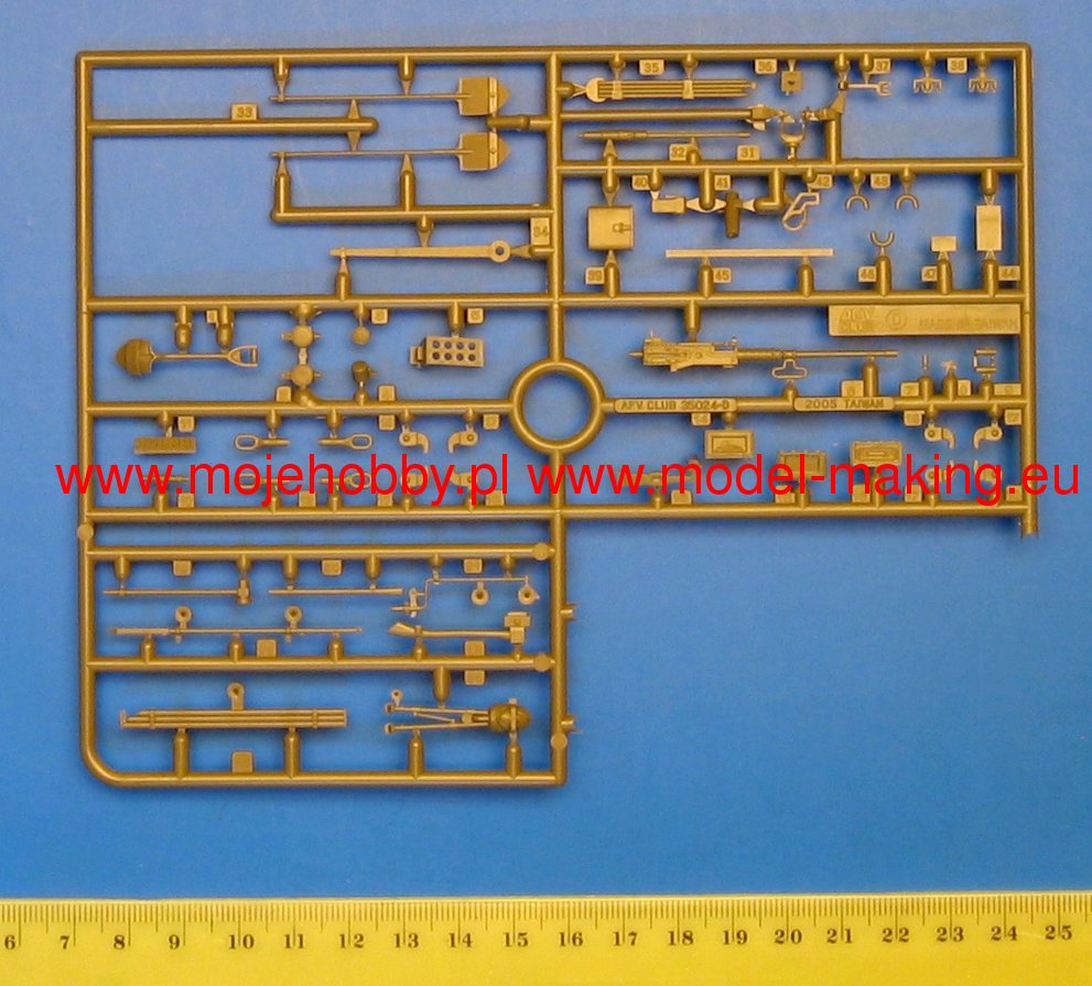 AFV Club 35015 1/35 Scale M-18 Hellcat WW2 USA Tank Destroyer Plastic Model Kit (Scale Model) - Techtonic Hobbies - AFV Club