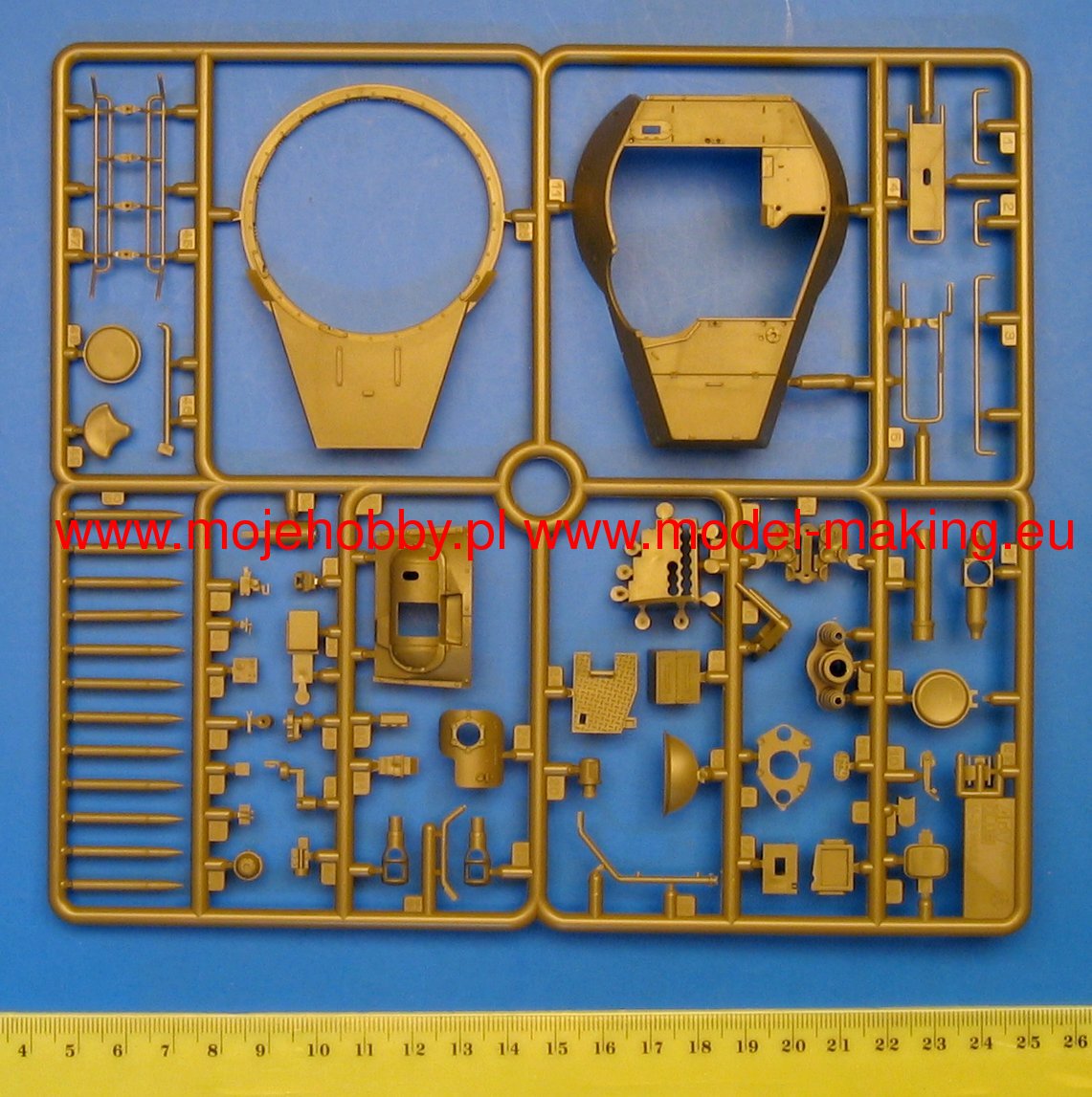 AFV Club 35015 1/35 Scale M-18 Hellcat WW2 USA Tank Destroyer Plastic Model Kit (Scale Model) - Techtonic Hobbies - AFV Club