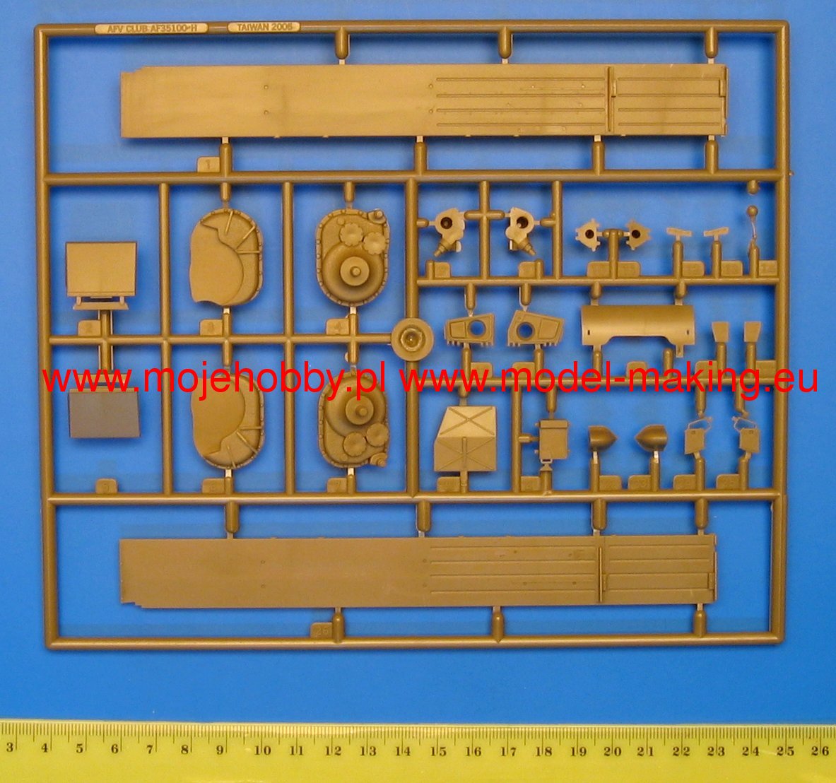 AFV Club 35159 1/35 Scale IDF Shot Centurion Mk 5, Mk 5/1 1967 Early Type Main Battle Tank Plastic Model Kit (Scale Model) - Techtonic Hobbies - AFV Club