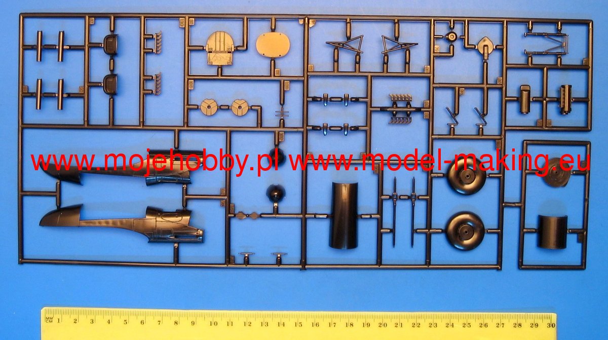 Revell 04295 1/72 Scale Avro Lancaster DAMBUSTERS (British WW2 Bomber) Plastic Model Kit (Scale Model) - Techtonic Hobbies - Revell