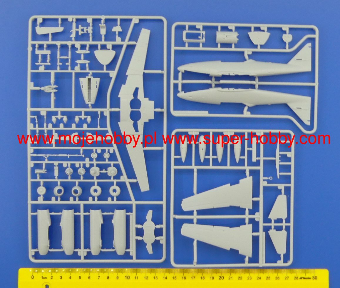 Airfix Messerschmitt Me262 P-51D Mustang Dogfight Doubles Gift Set 1:72 A50183 - Techtonic Hobbies - Airfix