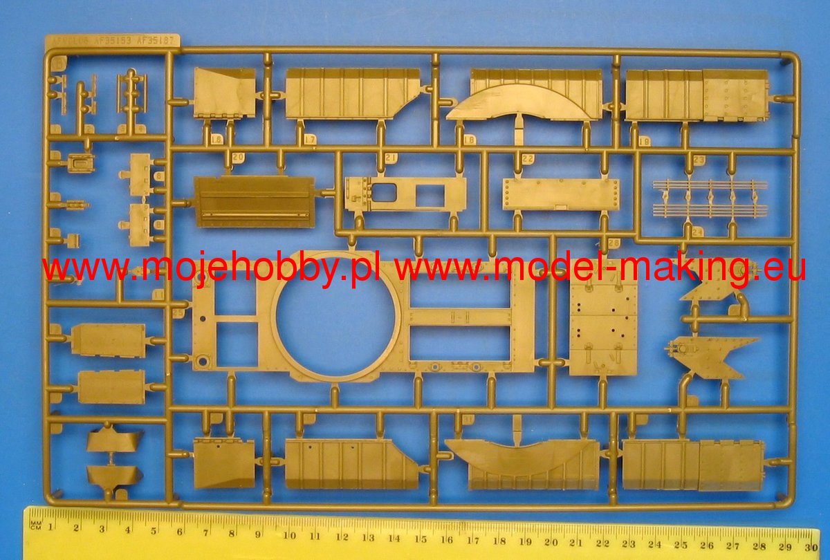 AFV Club 35153 1/35 Scale CHURCHILL MK III British WW2 Heavy Tank Plastic Model Kit (Scale Model) - Techtonic Hobbies - AFV Club