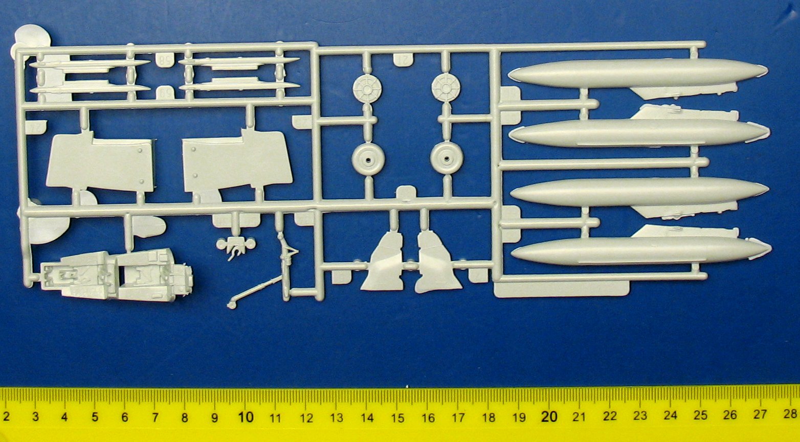 Revell 03941 1/72 Scale F-4J Phantom US Navy - Techtonic Hobbies - Revell
