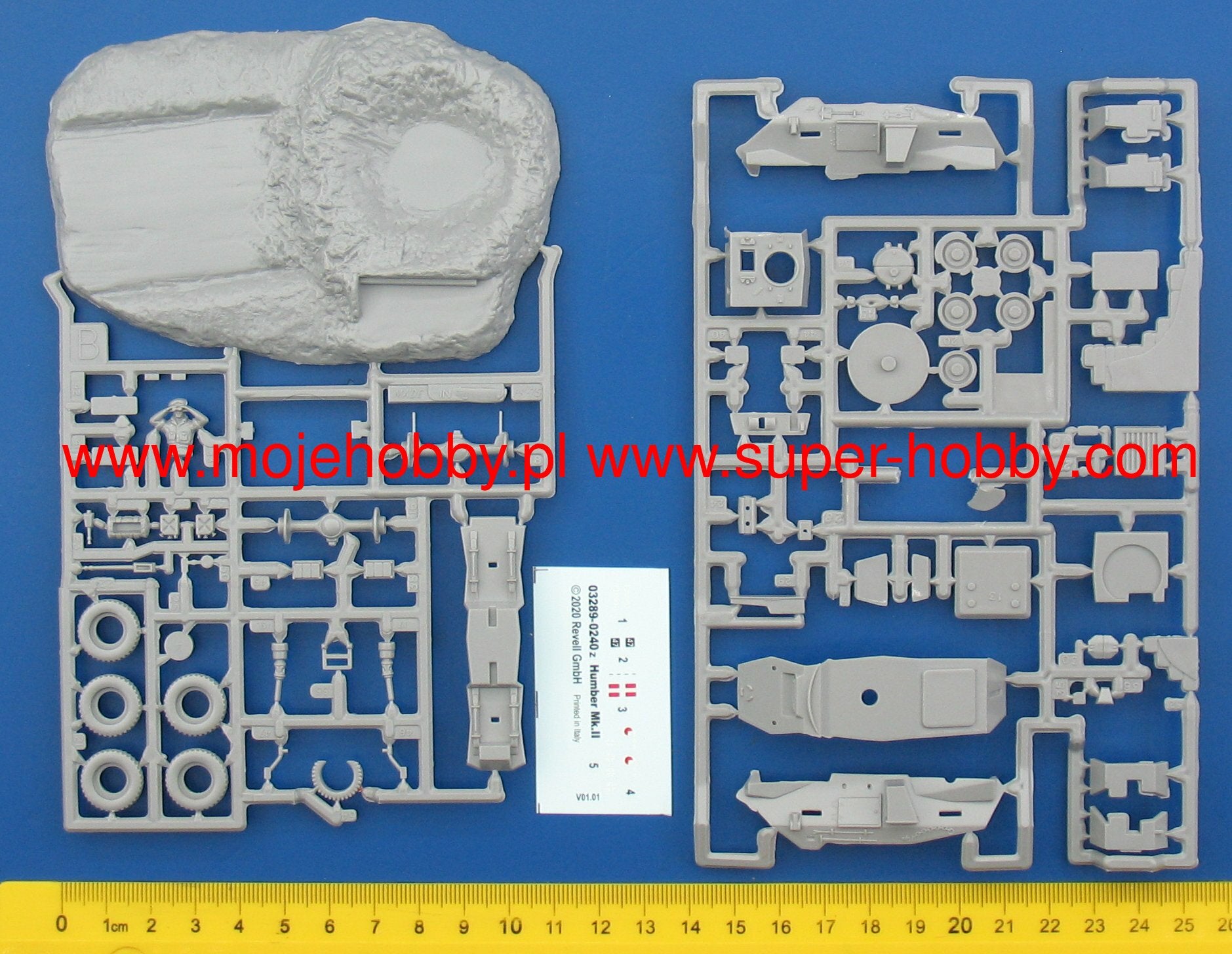 Revell 03289 1/76 Scale Humber Mk.II Armored Car - Techtonic Hobbies - Revell