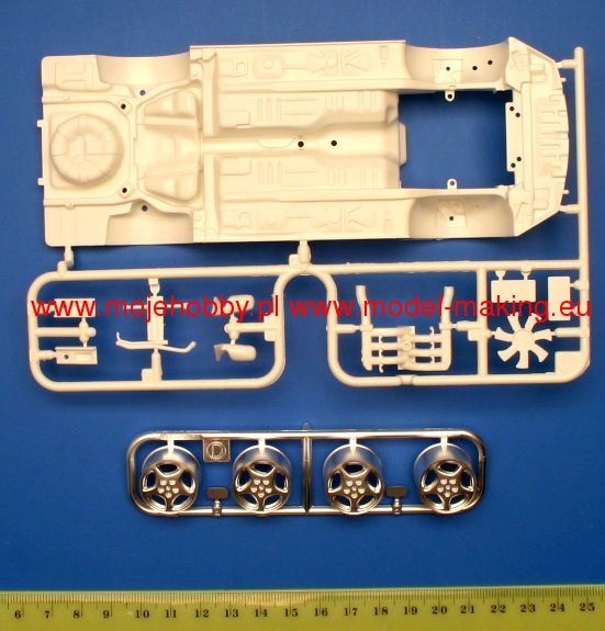 Tamiya 24087 1/24 Scale Nissan 300ZX Turbo Model Kit - Techtonic Hobbies - Tamiya