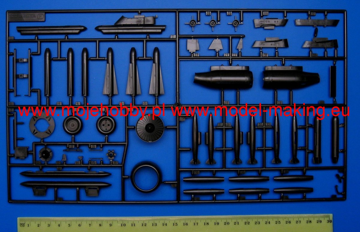 Tamiya 61028 1/48 Scaler U.S.A.F. Fairchild Republic A-10A Thunderbolt II kit - Techtonic Hobbies - Tamiya