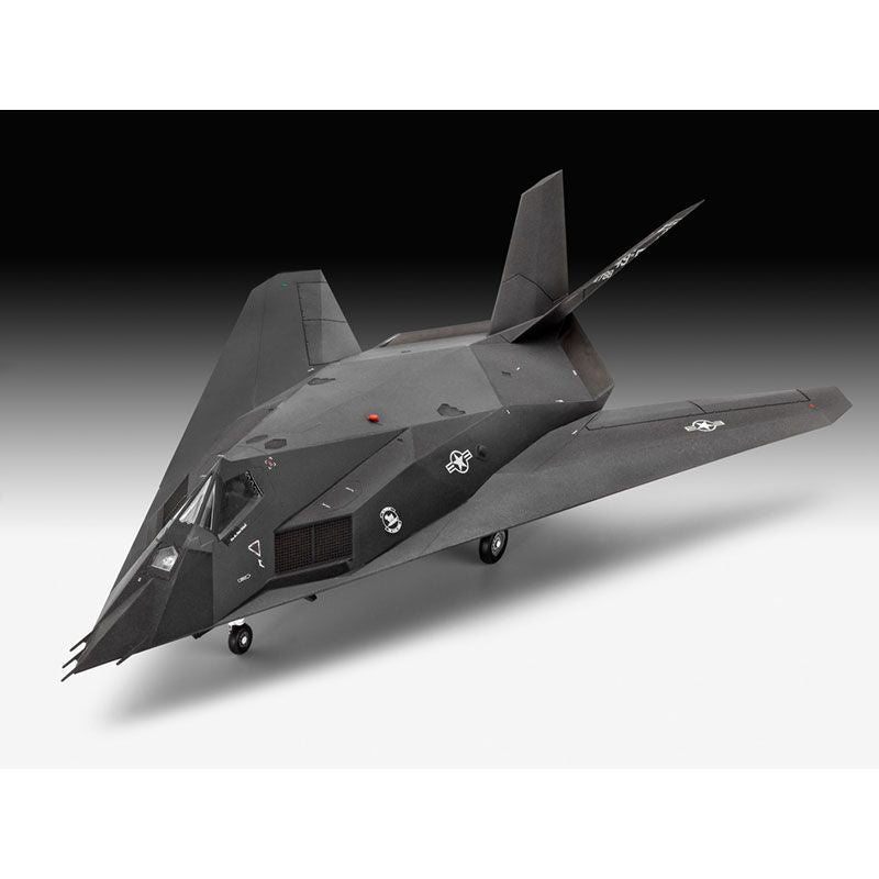 REVELL F-117 STEALTH FIGHTER 1:72