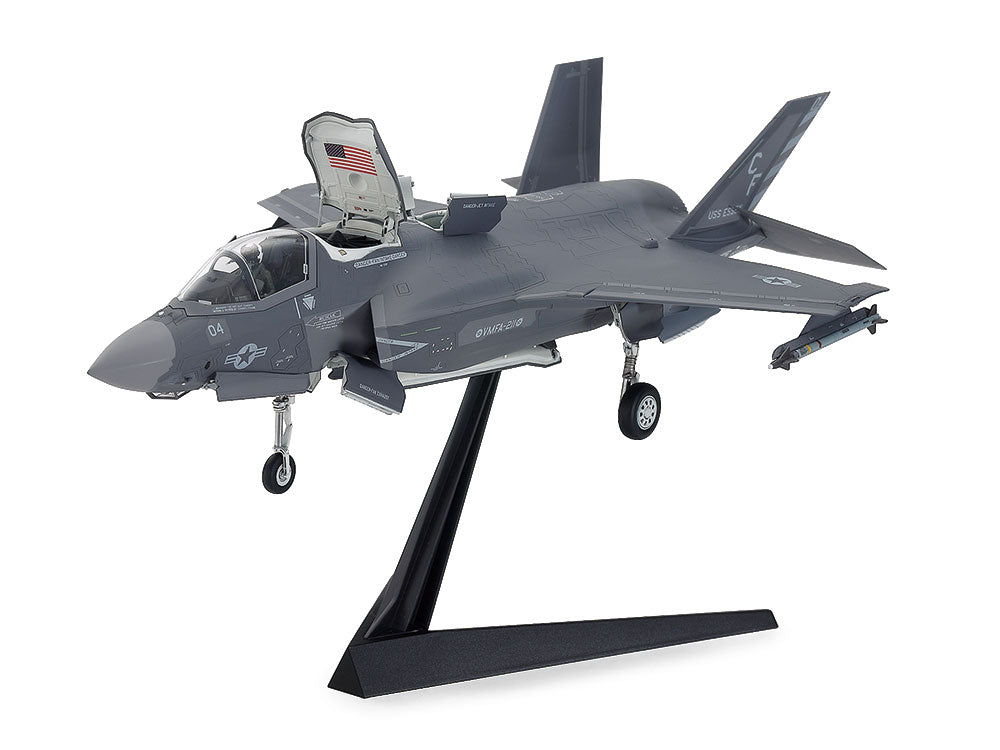 Tamiya 1/72 Lockheed Martin F-35B Lightning II Plastic Model Kit | 60793
