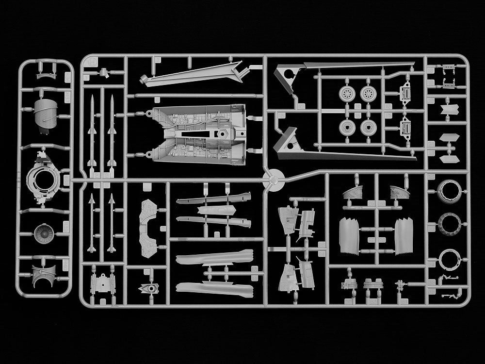 Tamiya 1/72 Lockheed Martin F-35B Lightning II Plastic Model Kit | 60793