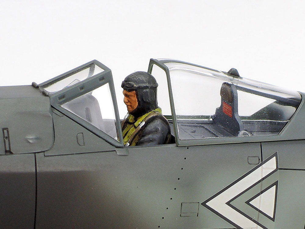Tamiya 1/48 Focke-Wulf Fw 190 A-3 Model Kit (61037)