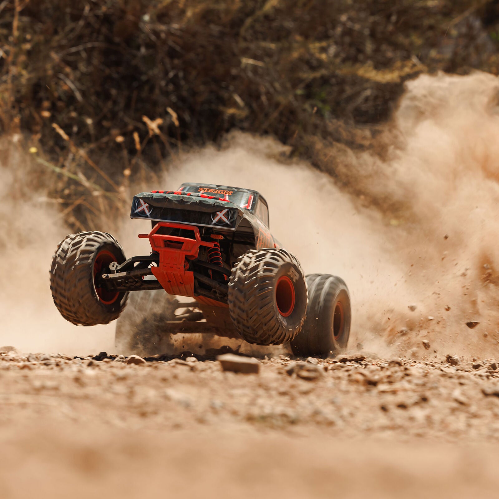 ARRMA Quake 223S BLX DSC 1/10 2WD Monster Truck RTR Red