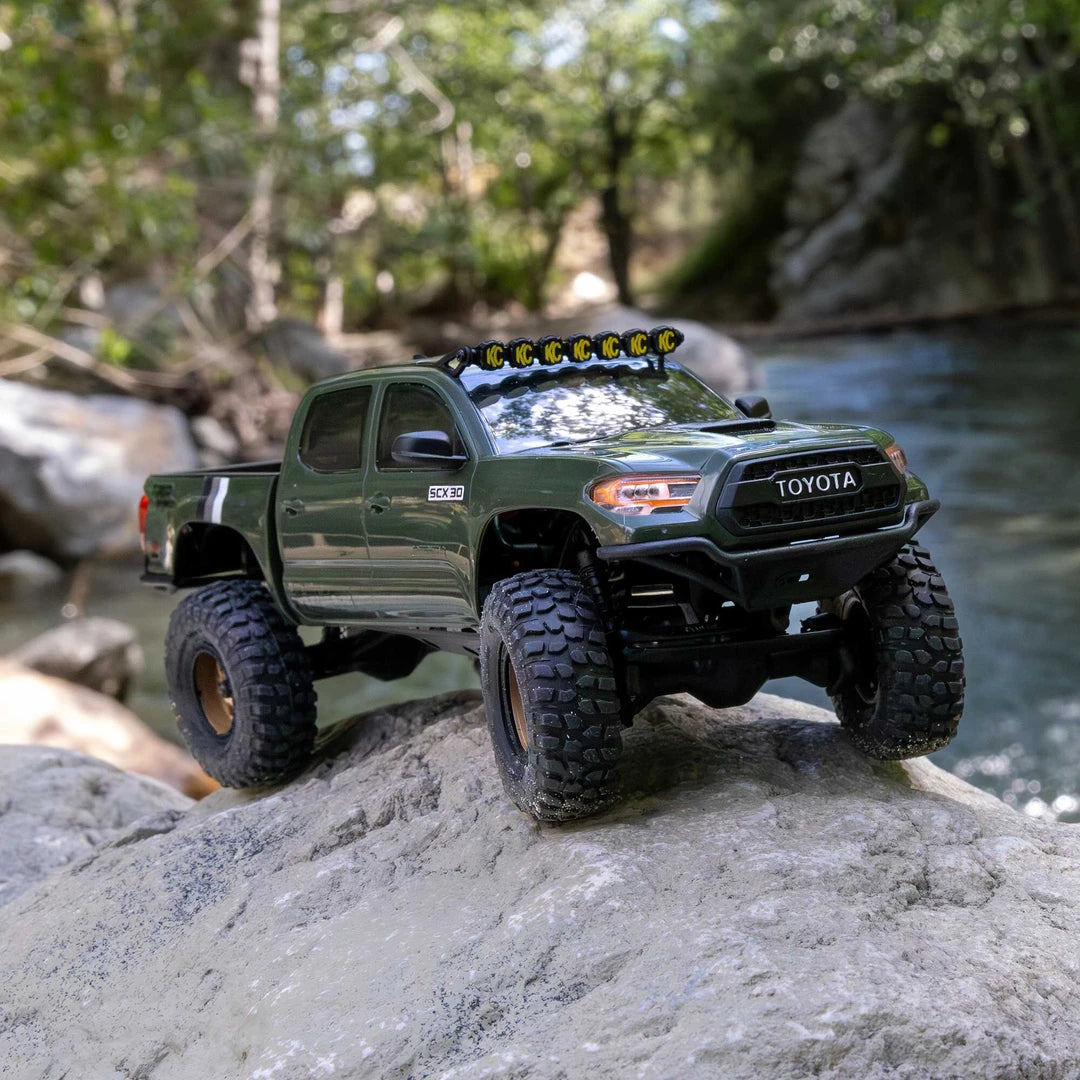 Axial SCX30 Toyota Tacoma TRD Pro Green 1/30 RTR Crawler