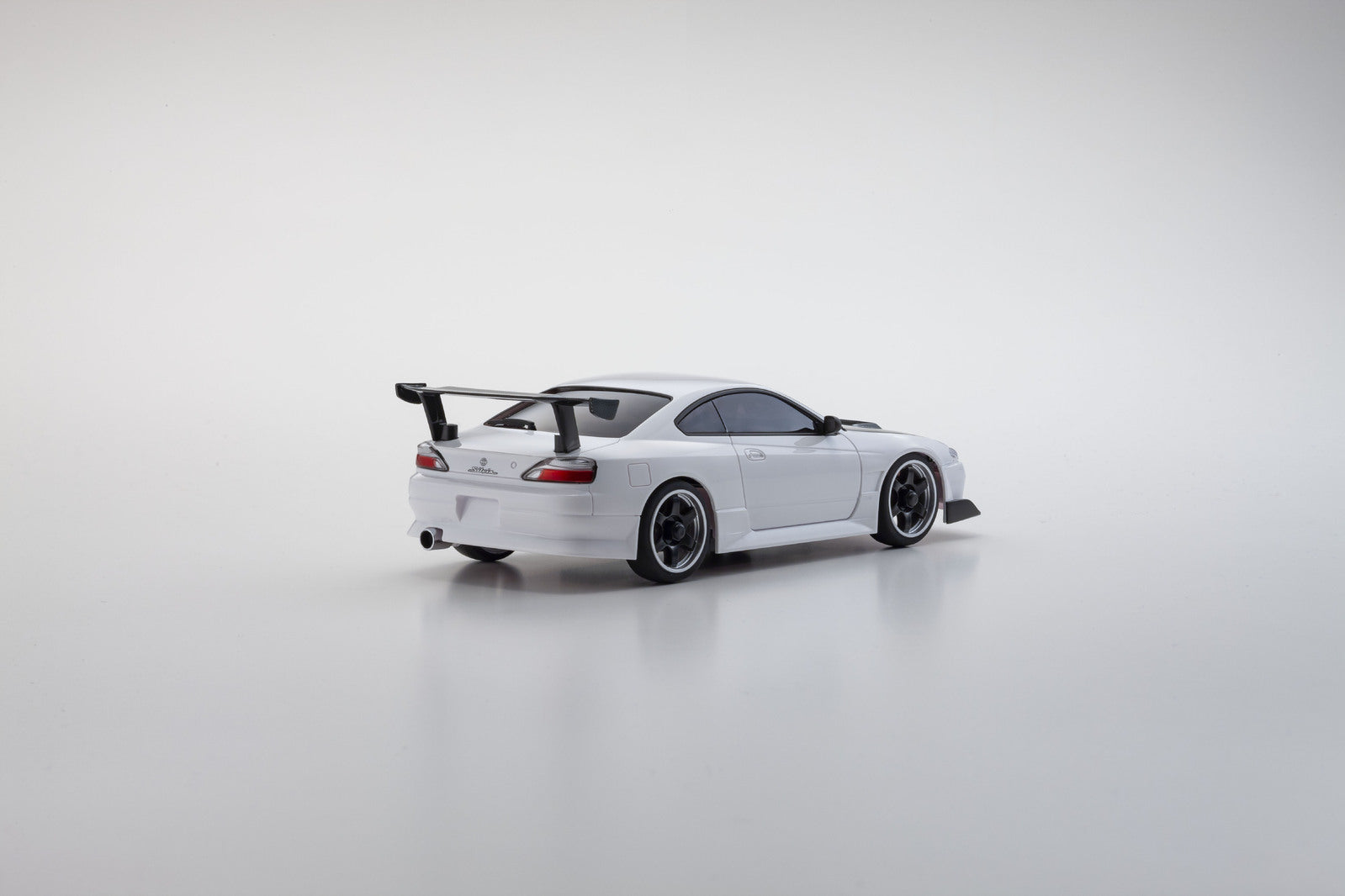 Kyosho Mini-Z Nissan Silvia S15 Equipped with GT Wing White AWD MA-020 Readyset