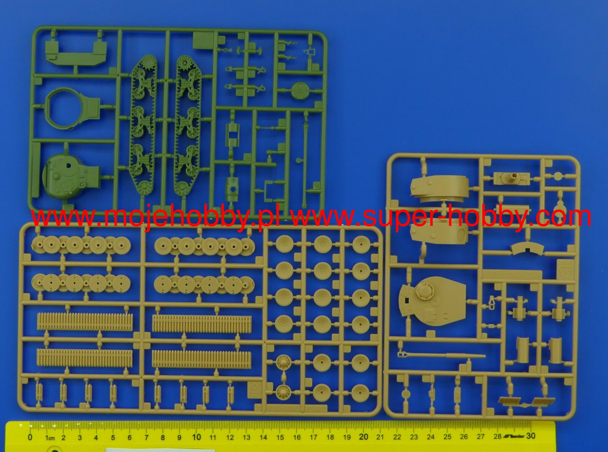 Airfix A50186 1/72 Scale Classic Conflict Tiger 1 vs Sherman Firefly - Techtonic Hobbies - Airfix