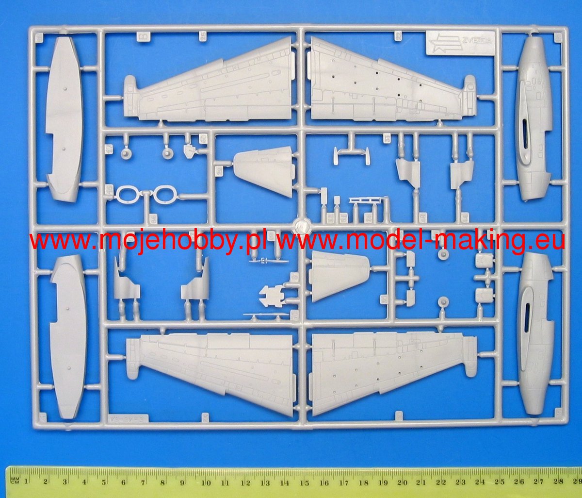 Zvezda 7217 1/72 Scale Soviet Tank Buster Su-39/Su-25T Frogfoot - Techtonic Hobbies - Zvezda