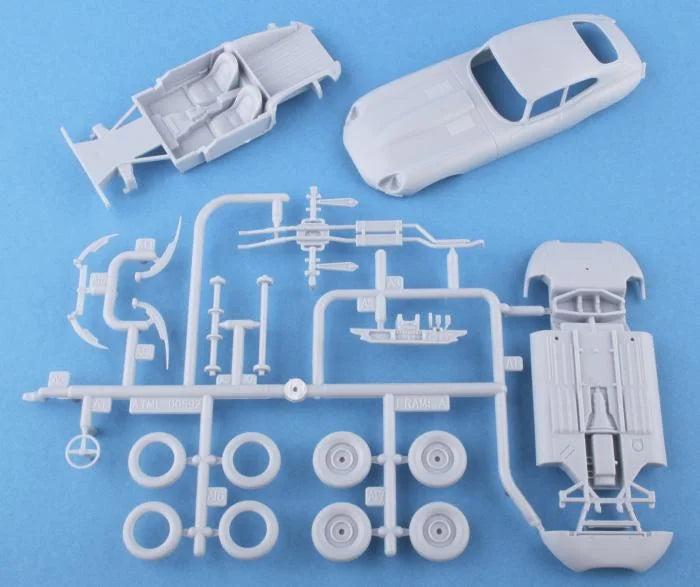 Airfix 1/43 Starter Set Jaguar E-Type Plastic Model Kit 55009 - Techtonic Hobbies - Airfix