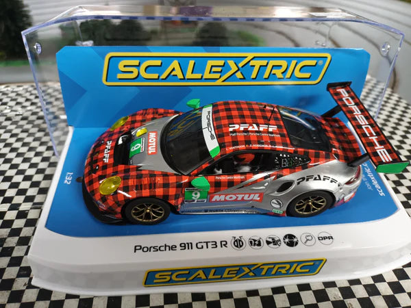 SCALEXTRIC C4252 PORSCHE 911 GT3 R MOTUL NO. 9 (RC Car) - Techtonic Hobbies - Scalextric