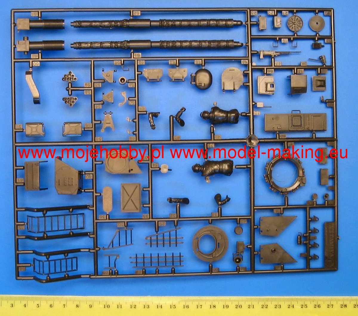 Tamiya 35068 1/35 British Army Chieftain Mk.5 Tank Model Kit - Techtonic Hobbies - Tamiya