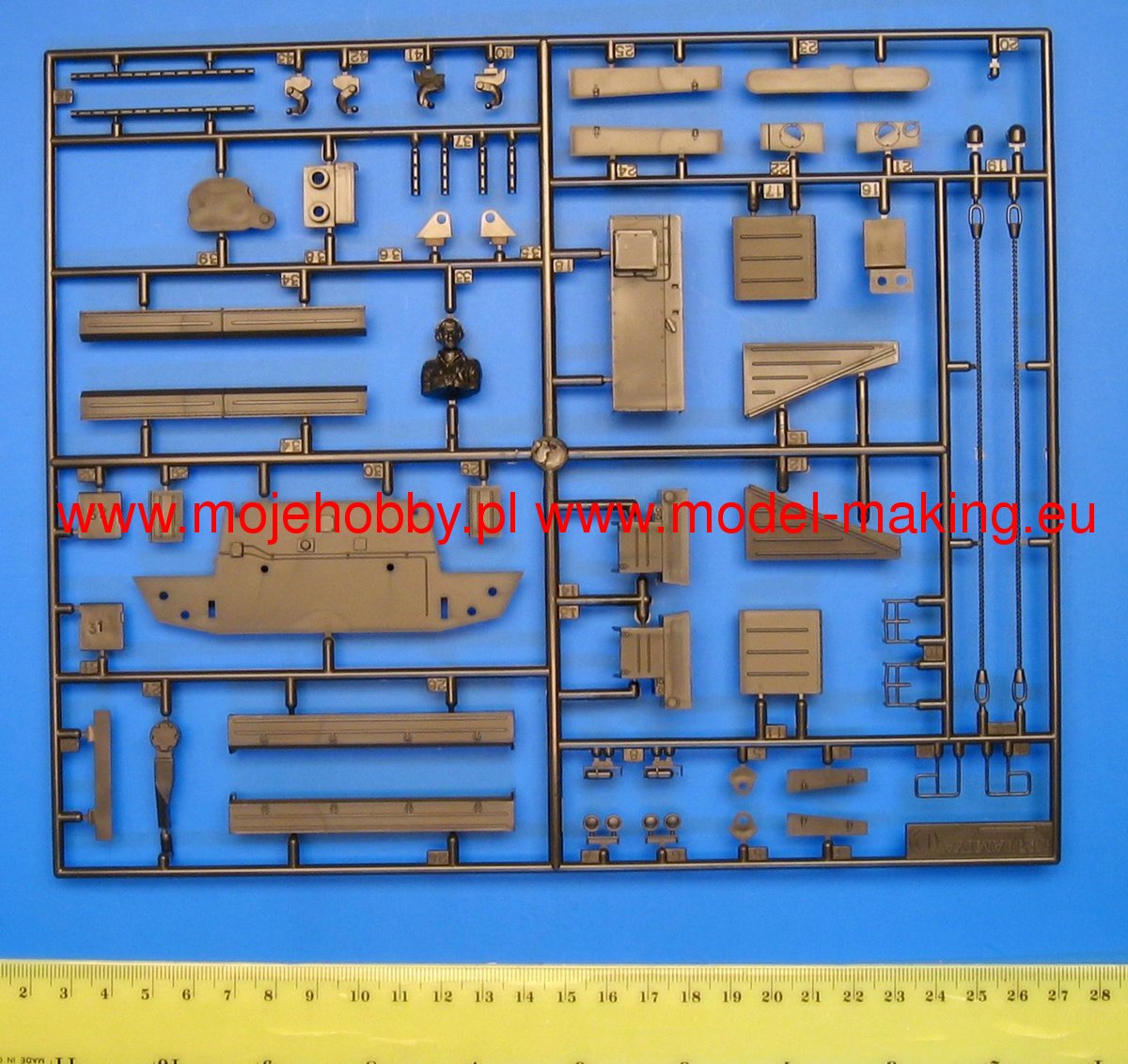 Tamiya 35068 1/35 British Army Chieftain Mk.5 Tank Model Kit - Techtonic Hobbies - Tamiya