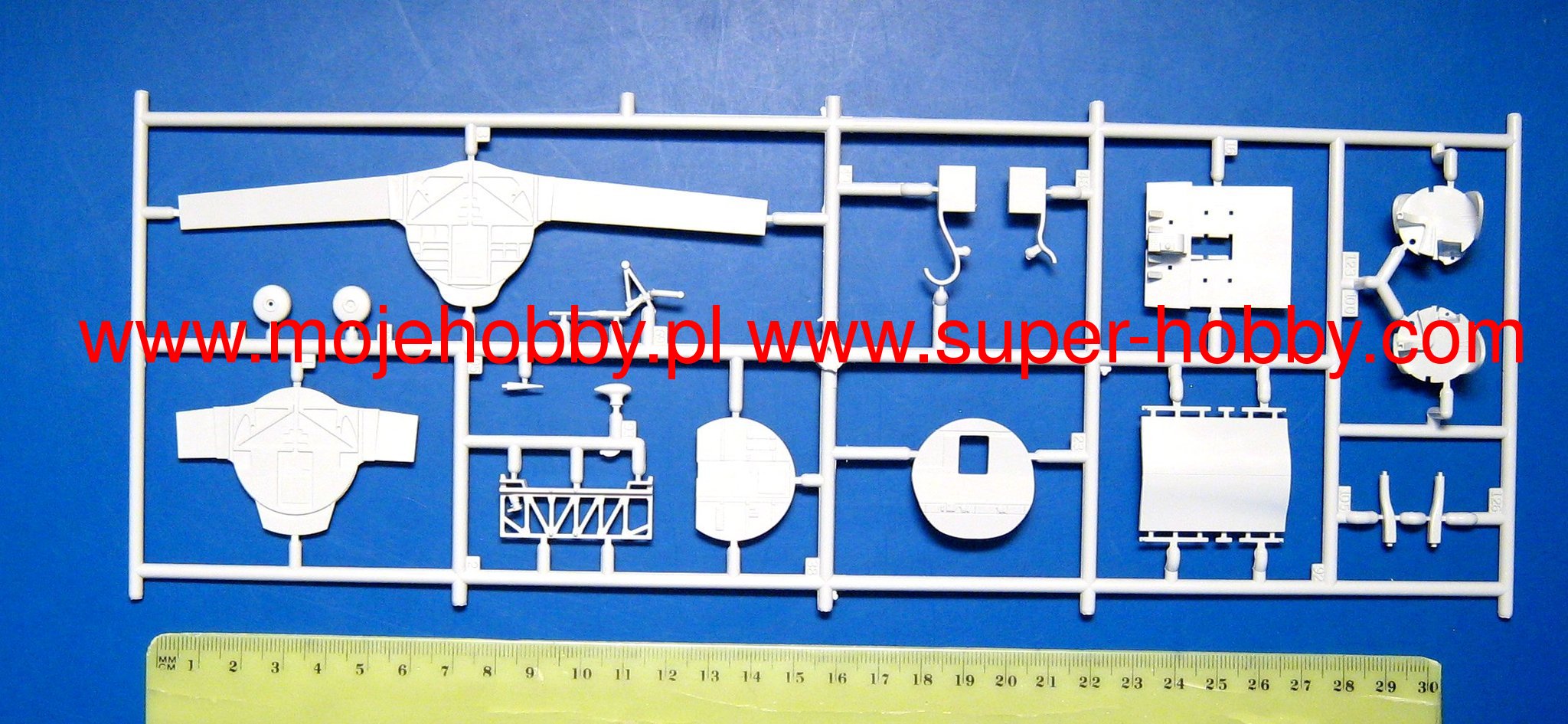Revell 04279 1/72 Scale Boeing B-17F Memphis Belle Plastic Model Kit - Techtonic Hobbies - Revell